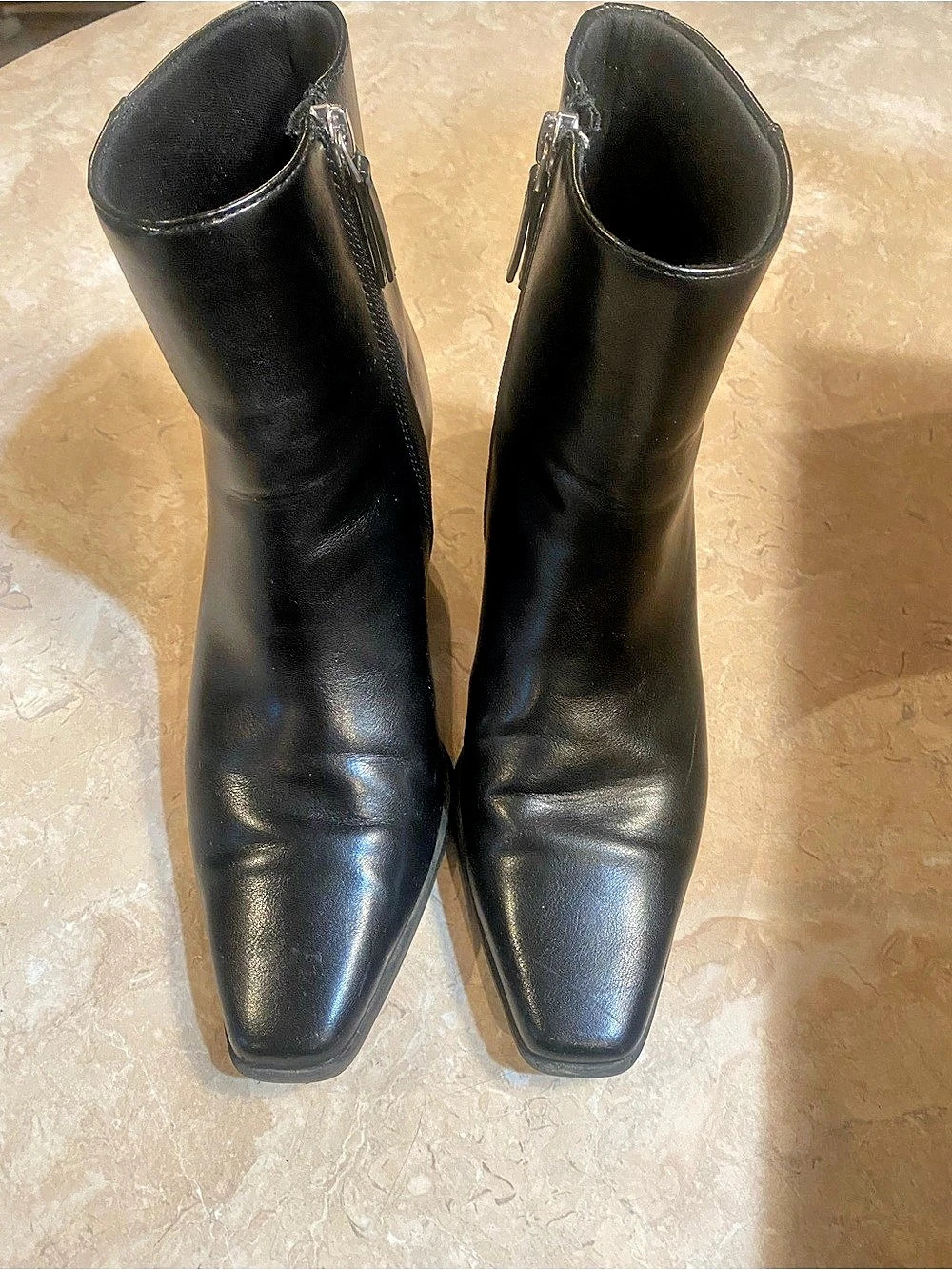 Old Navy City Bootie Pointed Toe Booties in Black US 6